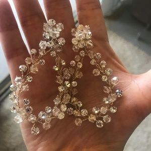 Bridal earring with floral detail